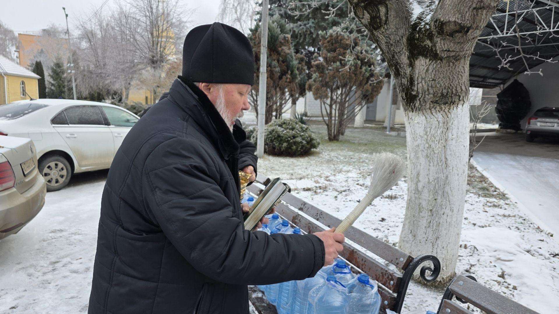 Дроны и 250 литров святой воды отправили бойцам СВО из Ставропольского края
