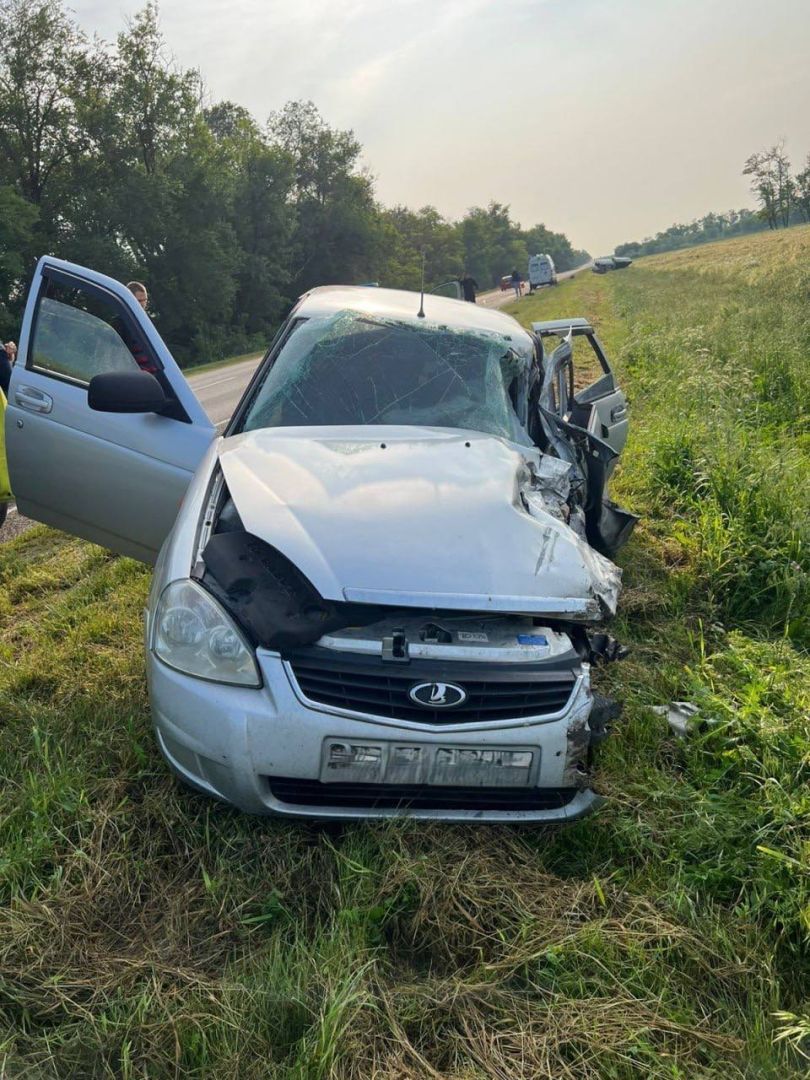 УАЗ смял бок «Приоре»