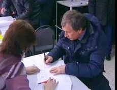 Игорь Сечин проголосовал в Буденновске Игорь Сечин проголосовал в Буденновске
