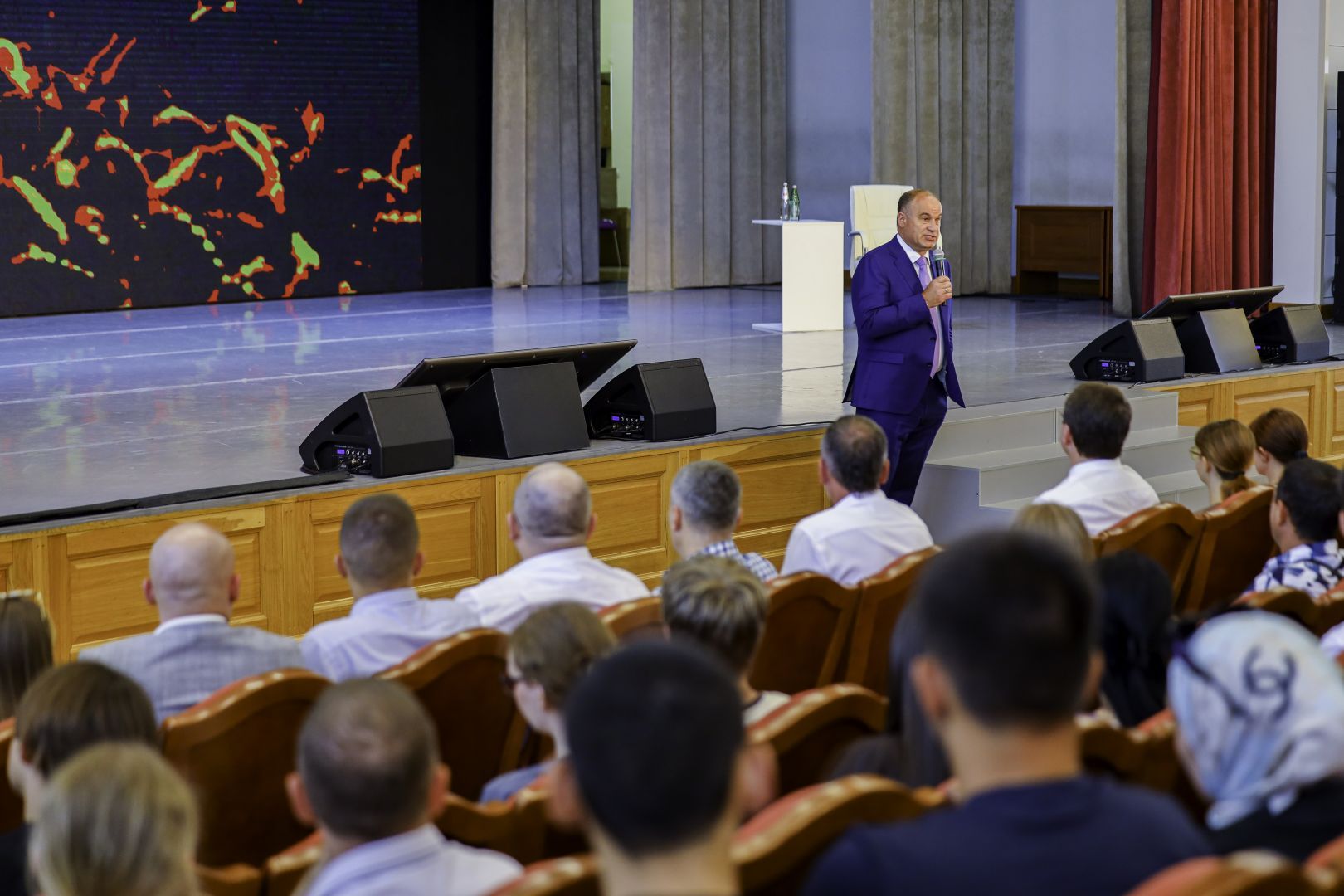 Ректор СтГАУ встретился с абитуриентами-высокобалльниками