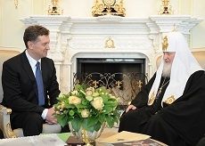Валерий Гаевский пригласил Патриарха Кирилла посетить Ставрополье Валерий Гаевский пригласил Патриарха Кирилла посетить Ставрополье