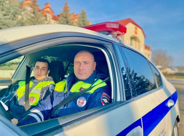 Автоинспекторы Ставрополя сопроводили в больницу ребенка-инвалида, нуждавшегося в срочной помощи