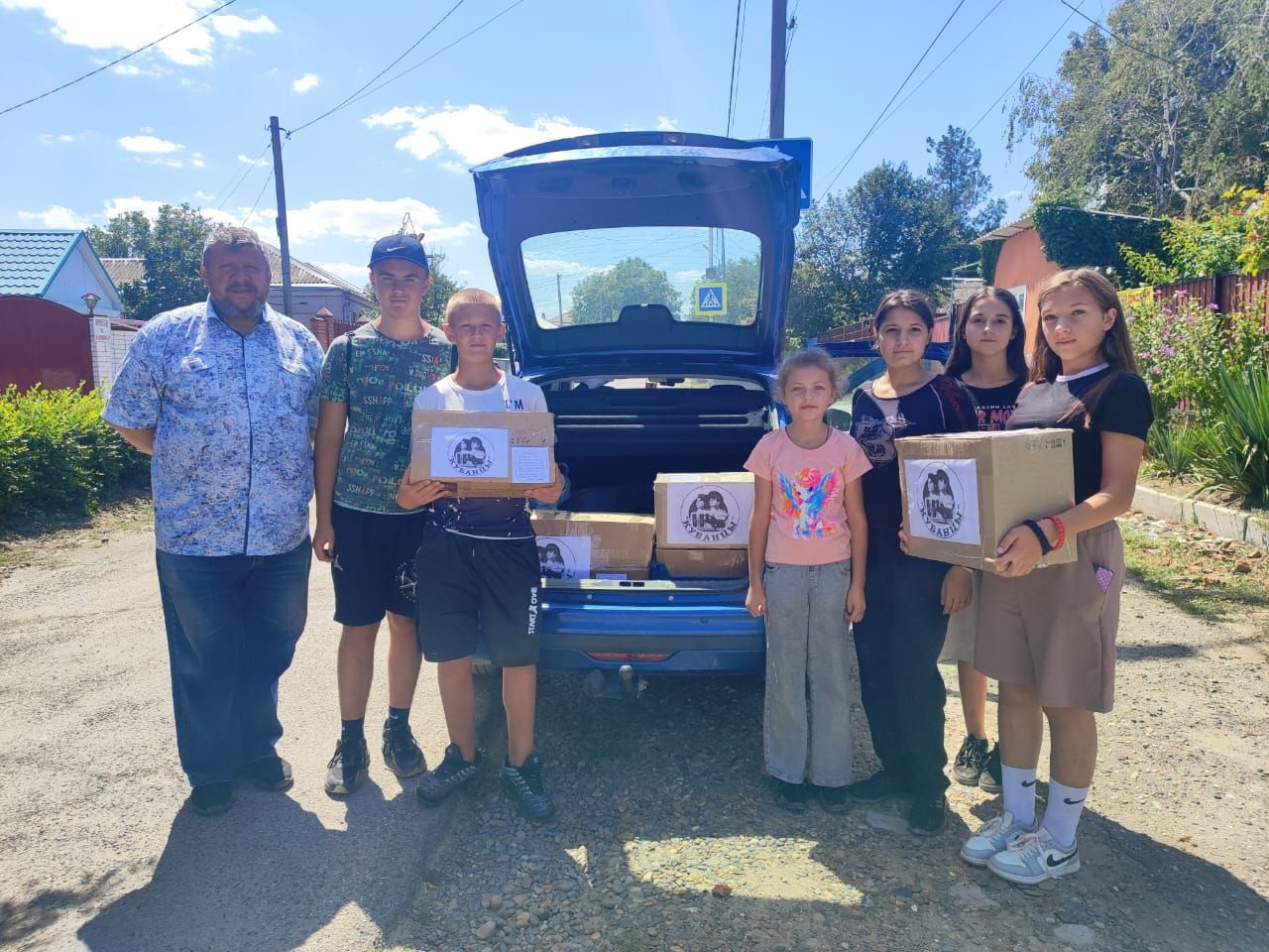 Три тонны гуманитарного груза доставили из Новоалександровского округа в зону СВО