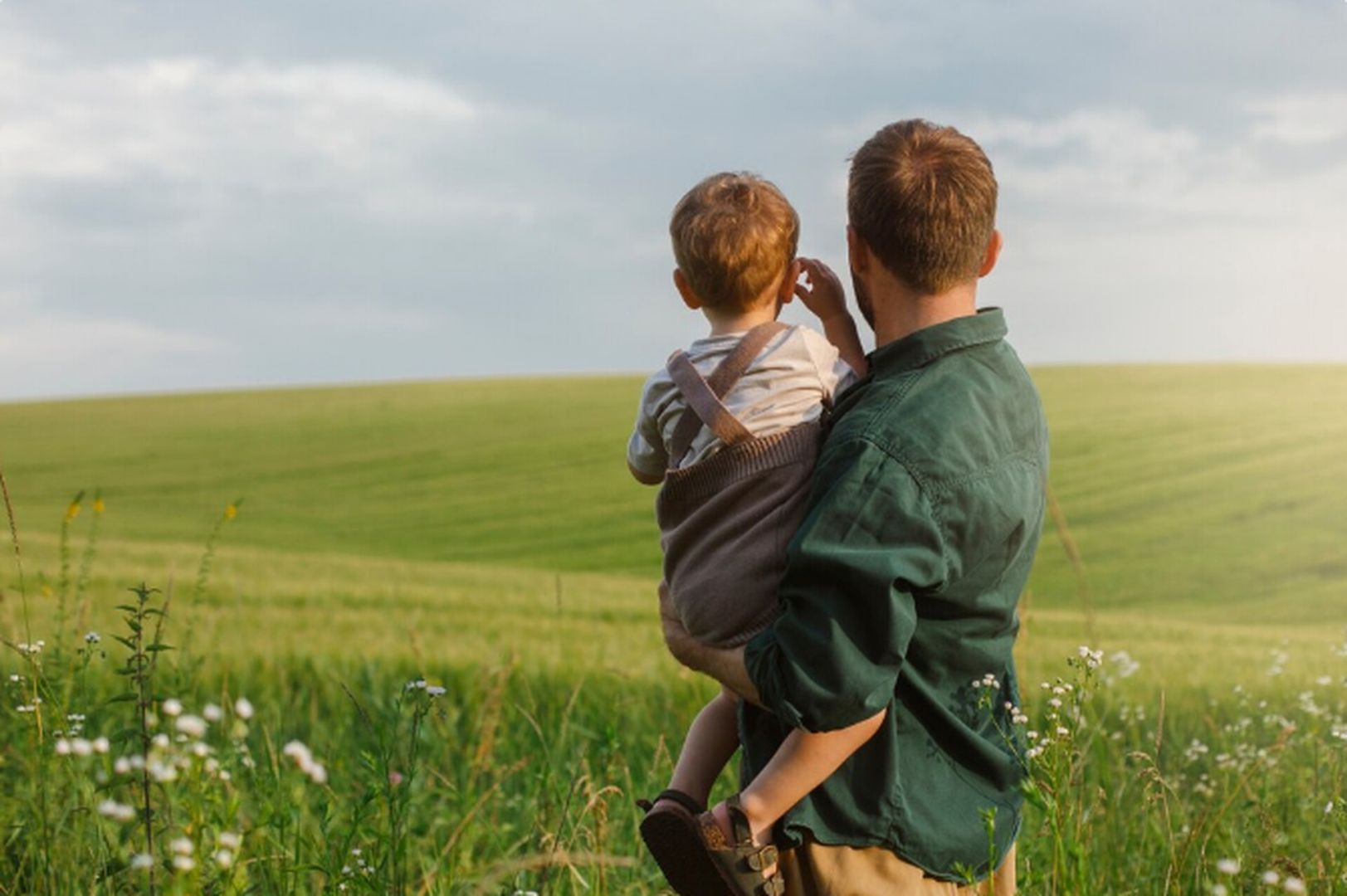 Более половины ставропольцев положительно относятся к празднованию Дня отца
