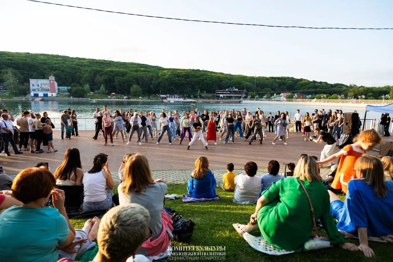 В Ставрополе в рамках фестиваля «Лето в городе» прошло более 100 выступлений