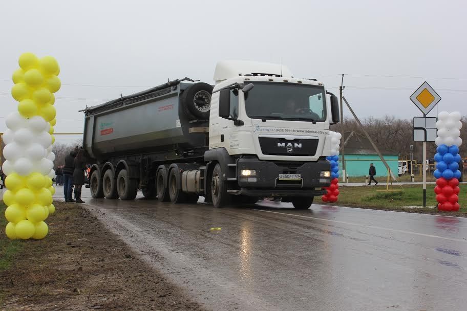 Грузовики ставропольский край. Белава 1120к0. Грузовики ставропольский край. Машины на обочине и фуры. Машины на обочине и фуры.