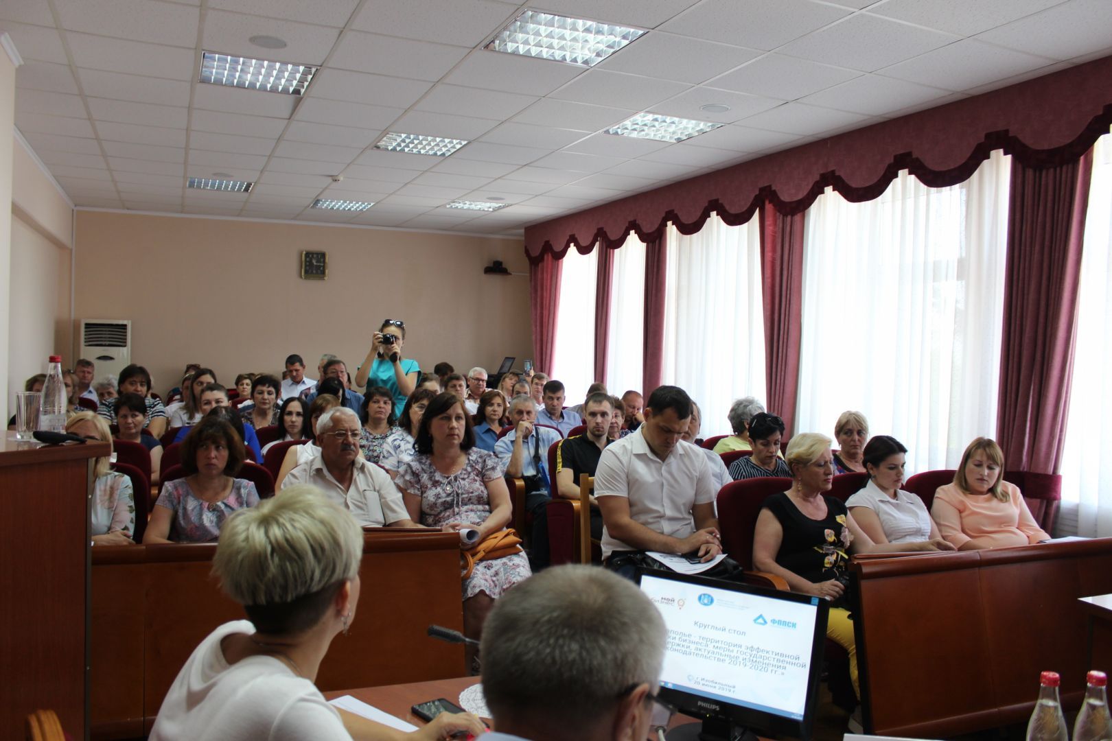 О мерах господдержки и изменениях в законодательстве говорили с бизнес-сообществом Изобильненского городского округа