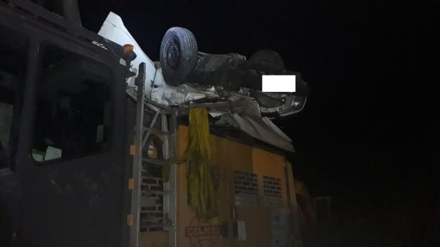 На Ставрополье автомобиль упал с высоты, водитель погиб На Ставрополье автомобиль упал с высоты, водитель погиб