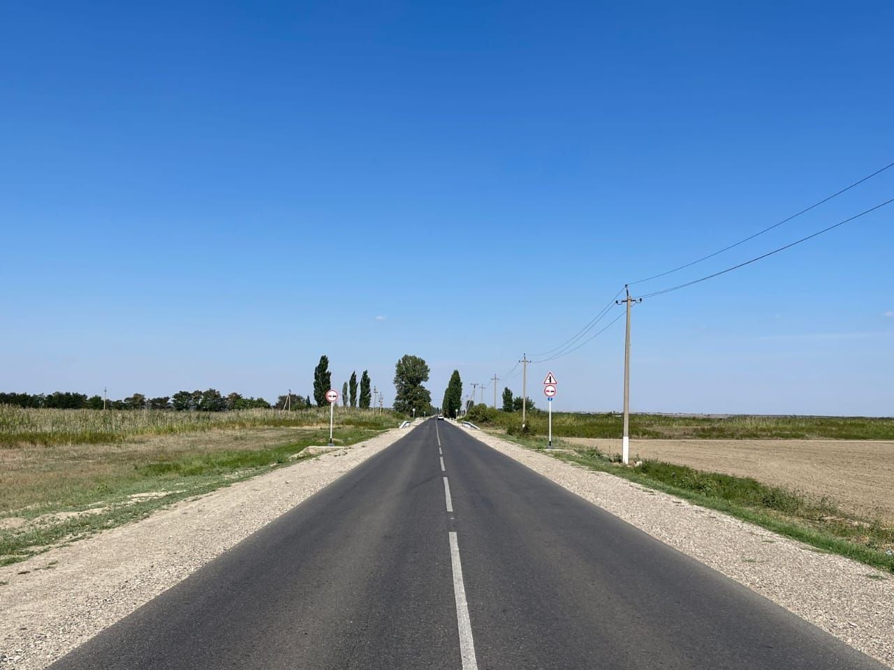 На региональных дорогах установят почти 15 км уличного освещения