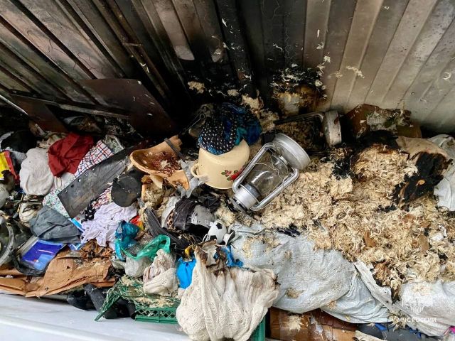 Мужчина госпитализирован после пожара на балконе многоэтажки в Ессентуках