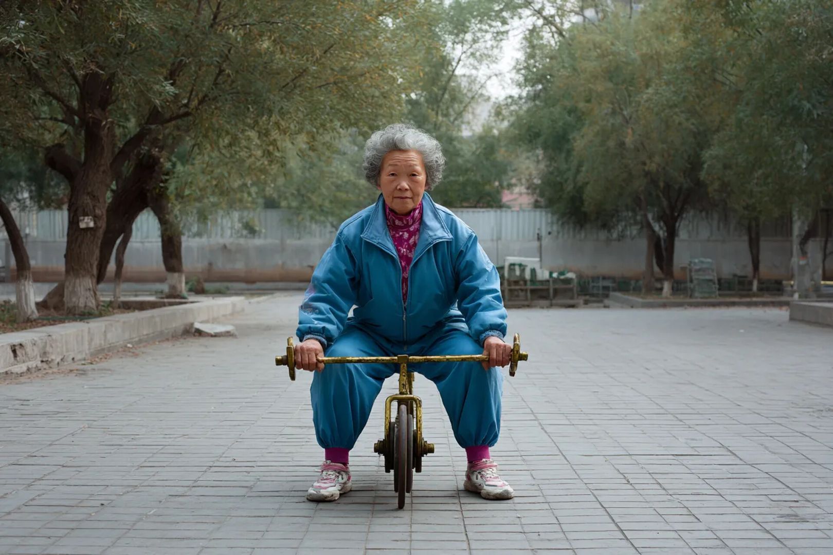 Китайская бабушка в 78 лет делает это упражнение 5 минут в день: энергия как в 50 — врачи изучают феномен