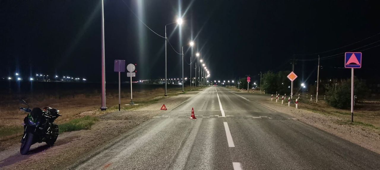 Женщина перевернулась на мотоцикле в Буденновске