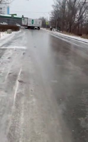 Ледяной дождь парализовал движение в Невинномысске