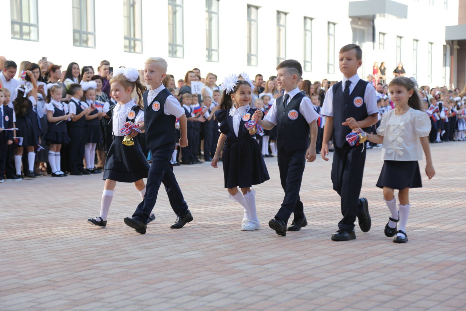 Более 6 тысяч первоклашек сели за парты в школах Ставрополя