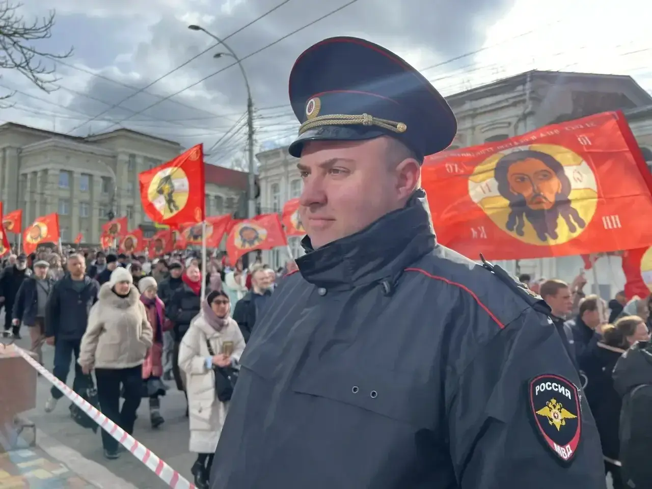 На Ставрополье более 3 тысяч сотрудников МВД обеспечивали общественный порядок во время Пасхи