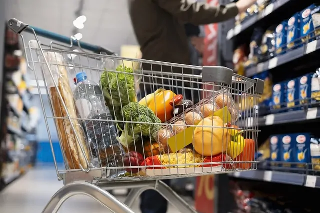 На Ставрополье продолжает дешеветь минимальный набор продуктов питания
