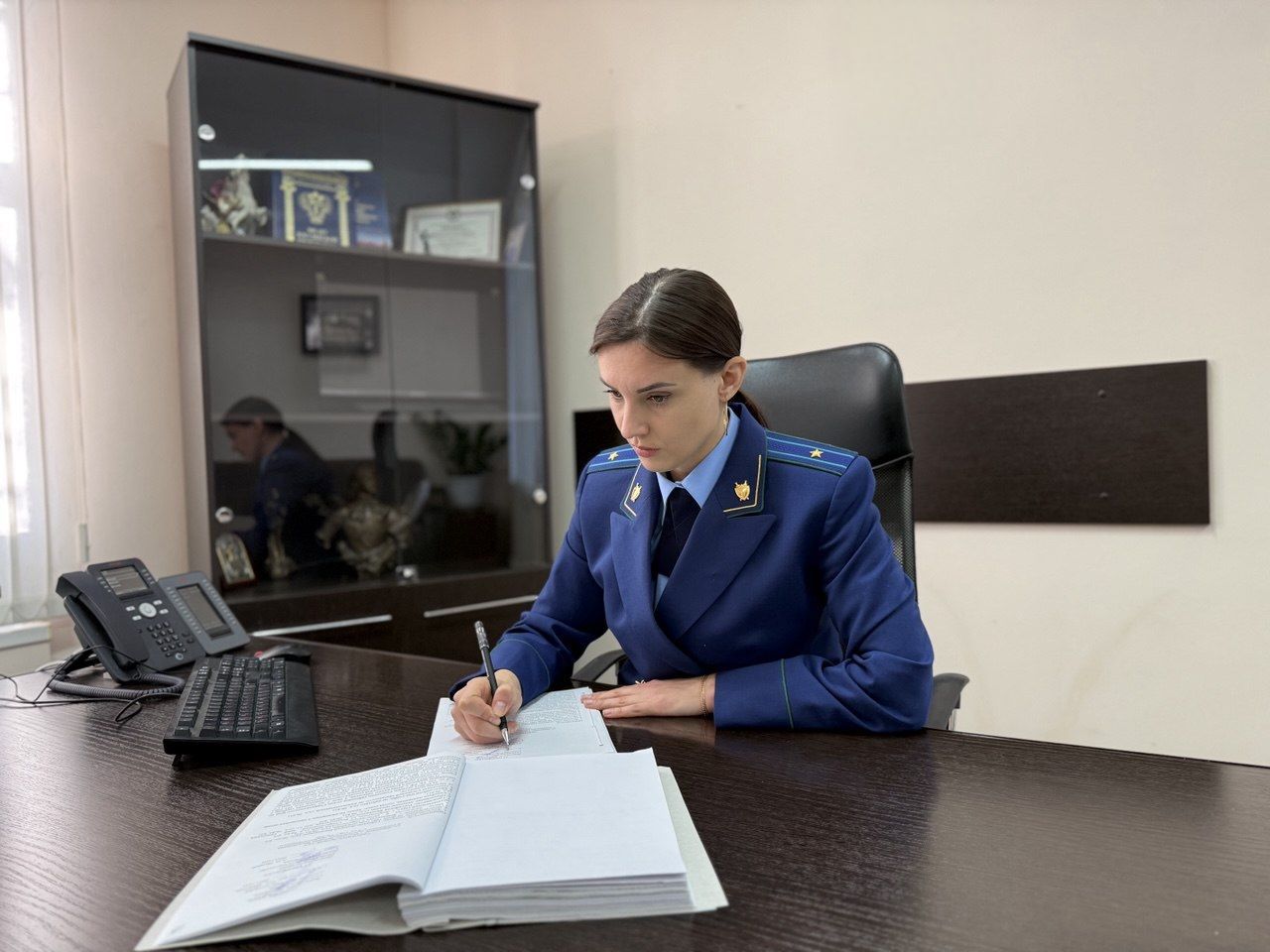 Избившим полицейских на кладбище в Зеленокумске грозит до 10 лет колонии