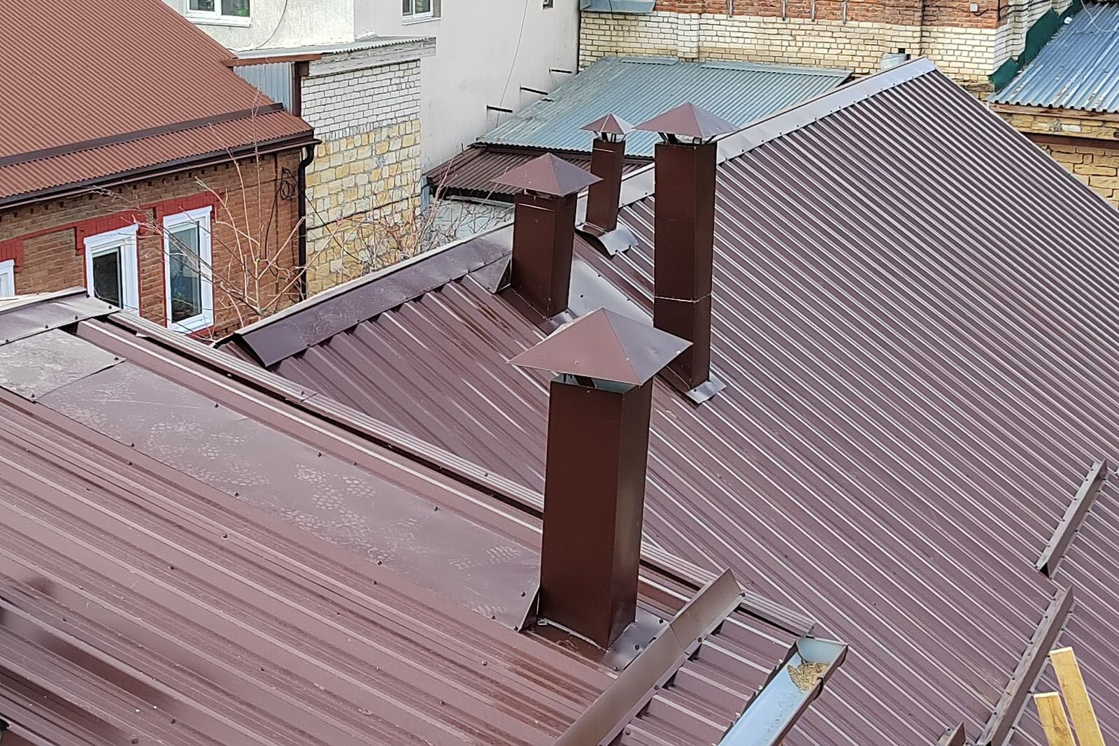 На Ставрополье отремонтировали крыши двух домов за 9,6 млн рублей