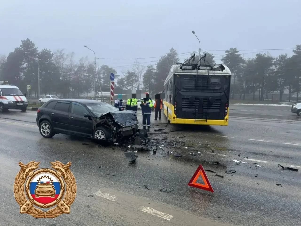 Троллейбус и иномарка столкнулись в Ставрополе