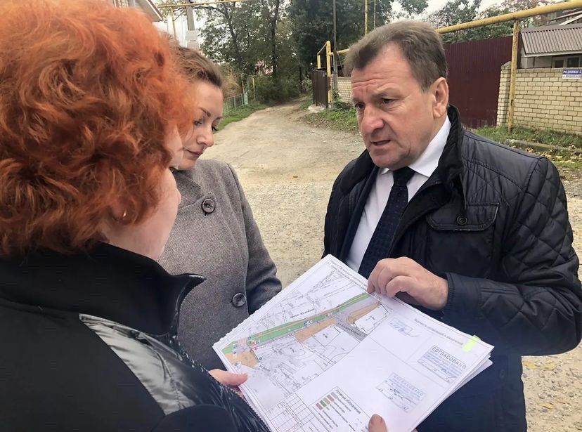 В Ставрополе решён вопрос выезда жителей СНТ на транспортную развязку по проспекту Кулакова В Ставрополе решён вопрос выезда жителей СНТ на транспортную развязку по проспекту Кулакова