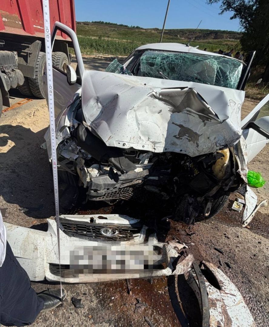 На Ставрополье столкновение грузовика и «Приоры» унесло ещё одну жизнь