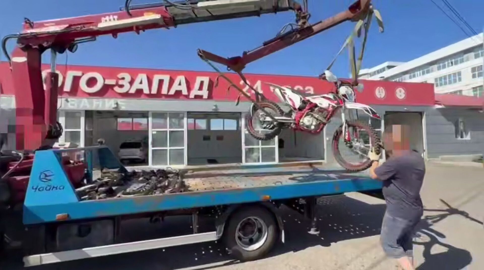 Пьяного мужчину и подростков на байках задержали на Ставрополье