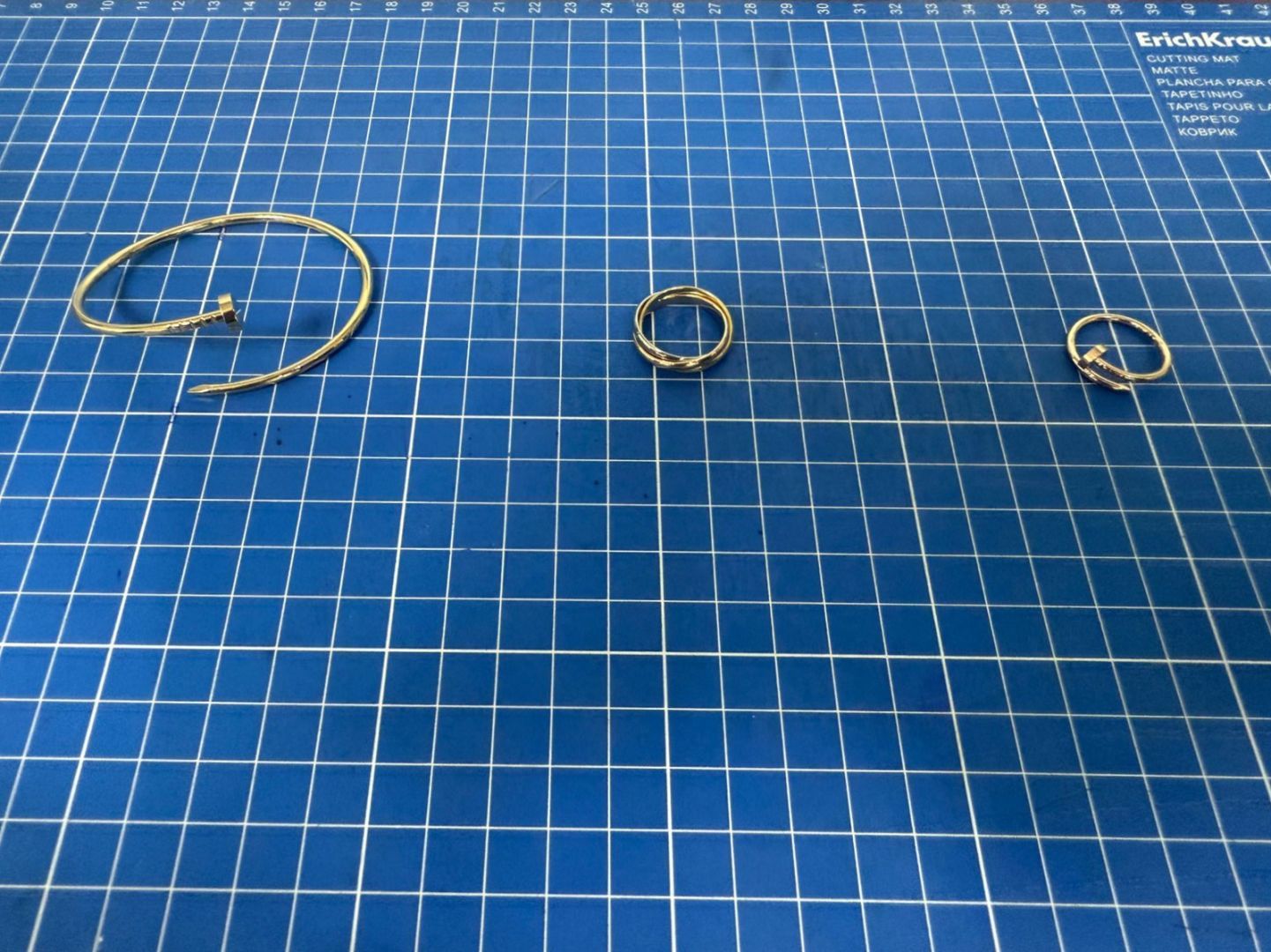 Прилетевший из Дубая россиянин спрятал в обуви незадекларированную «ювелирку» на полмиллиона рублей