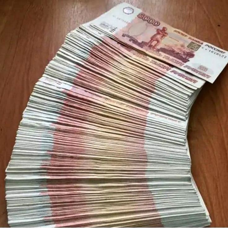 В Минводах на счету безработного супруга инспектора МВД внезапно нашли 10 млн рублей