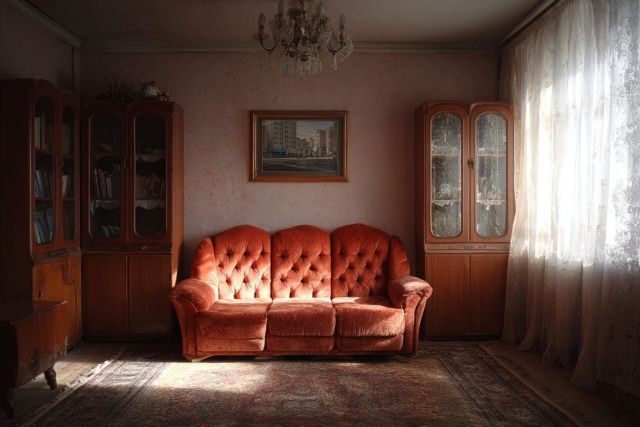 Почему советская мебель служит 50 лет, а современная разваливается за 5: столяр раскрыл секрет производства