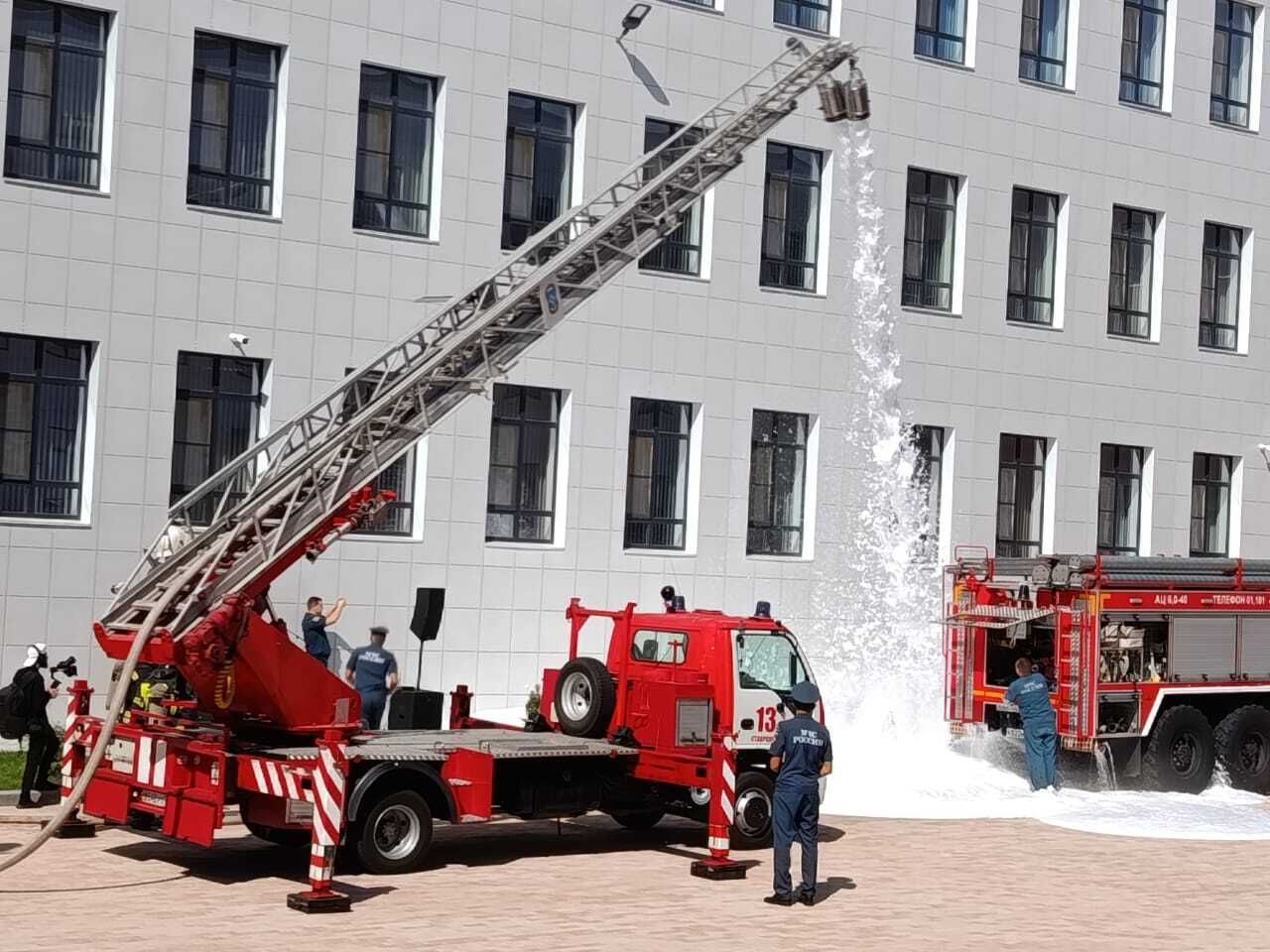 В Ставрополе почти 700 учеников школы №47 поучаствовали в пожарных учениях