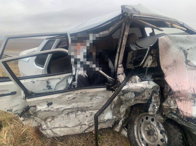 На Ставрополье два работника погибли в ДТП по дороге в командировку