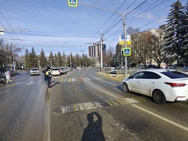 В Ставрополе сбили девушку на зебре