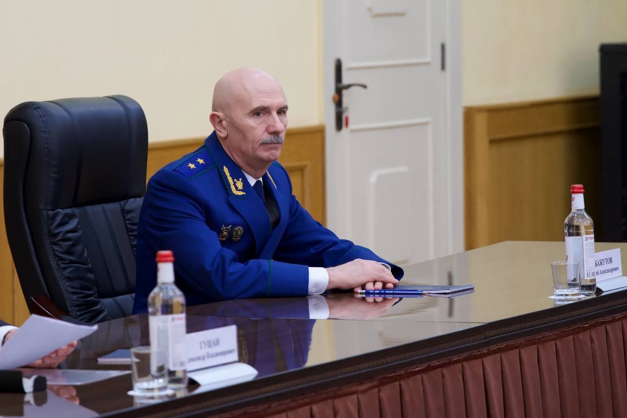 Генпрокурор России представил в Ессентуках нового заместителя по ЮФО и СКФО