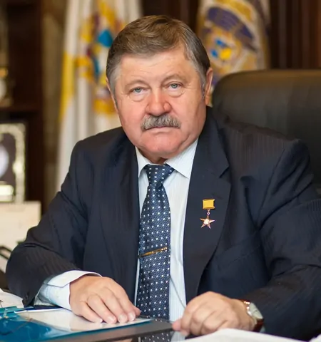 Вакантный мандат в Думе Ставрополья передан президенту краевой нотариальной палаты Николаю Кашурину