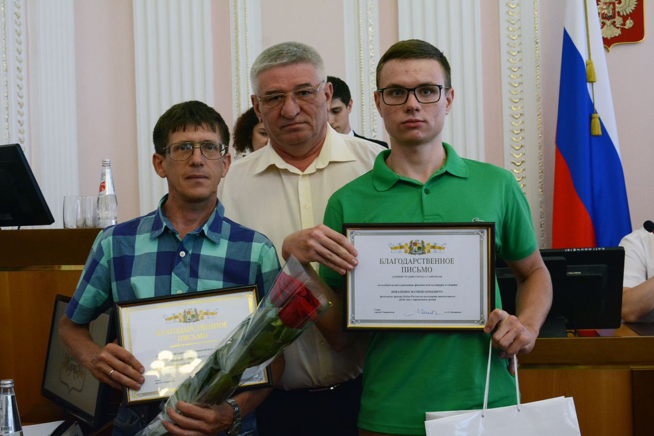 Паравелосипедист из Ставрополя получил награду за отличное выступление на всероссийской гонке Паравелосипедист из Ставрополя получил награду за отличное выступление на всероссийской гонке