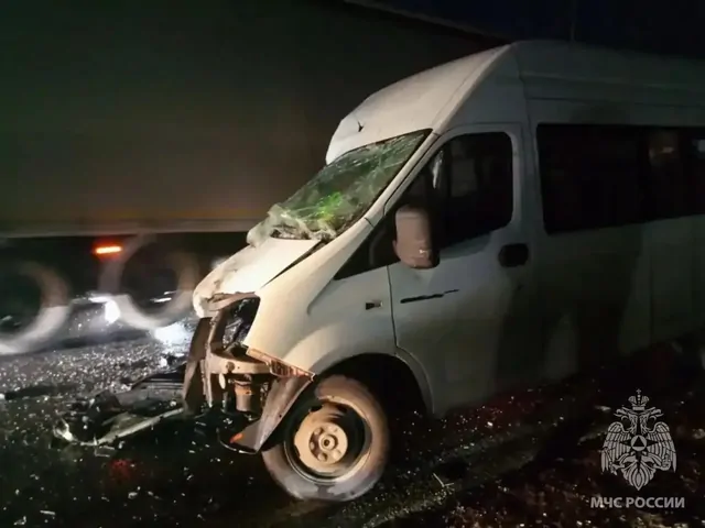 Детей нет среди пострадавших в ДТП с маршруткой и грузовиком на Ставрополье