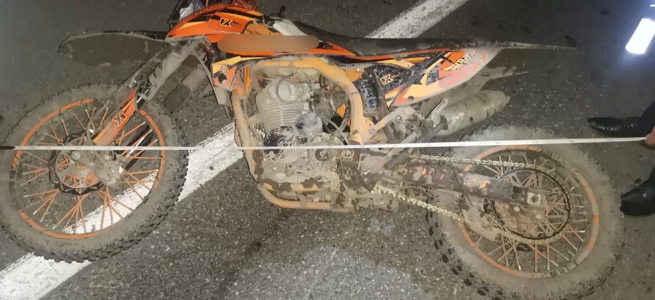 Мотоциклисты столкнулись ночью на ставропольской трассе