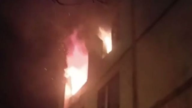 Ночью в Ставрополе загорелась квартира