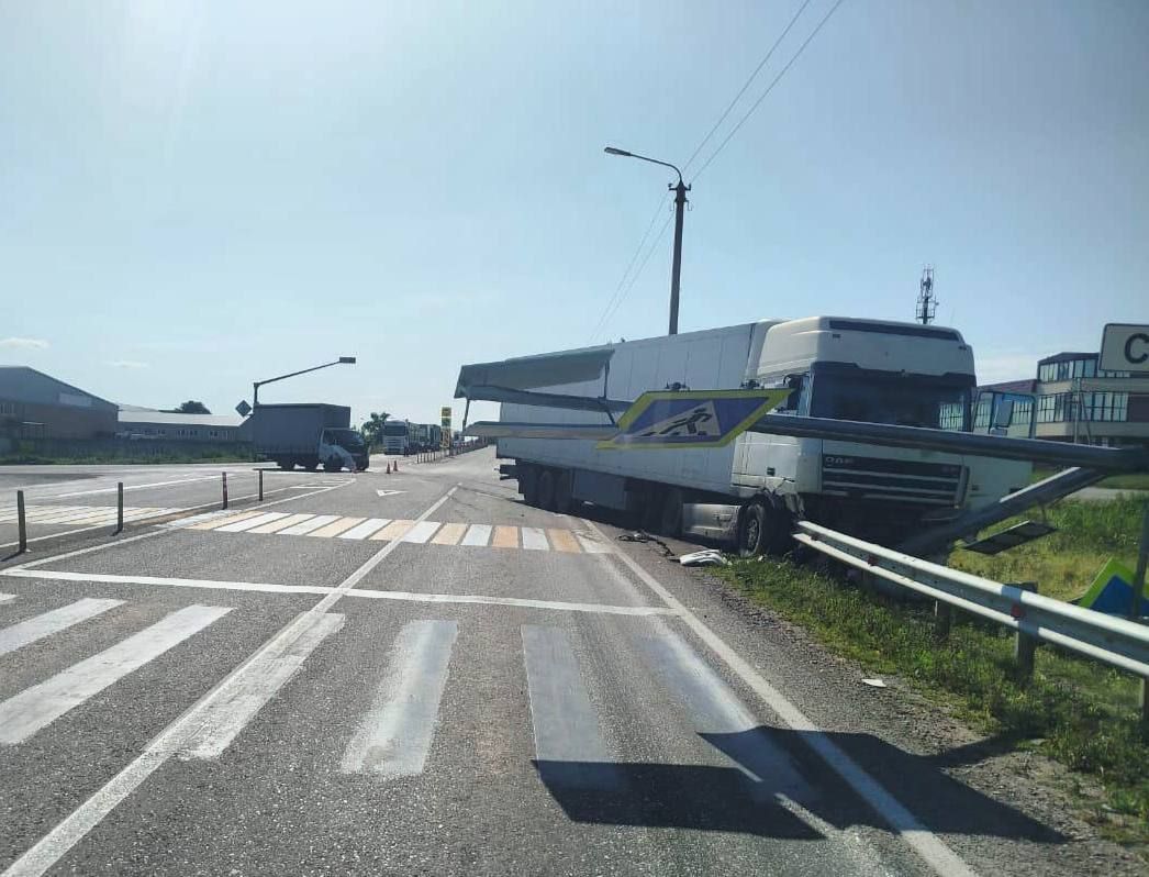 Проезд на красный свет привел к ДТП на трассе в Ставропольском крае