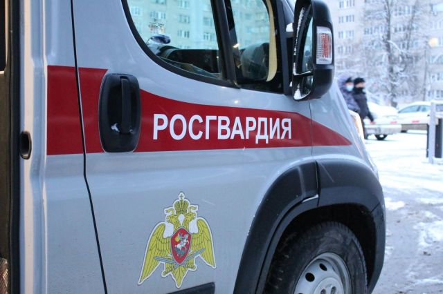 Росгвардейцы спасли многодетную семью из пожара в Ставрополе