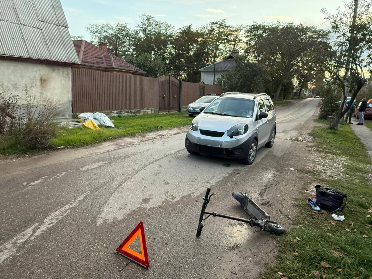 В Пятигорске ребенок на самокате угодил под машину