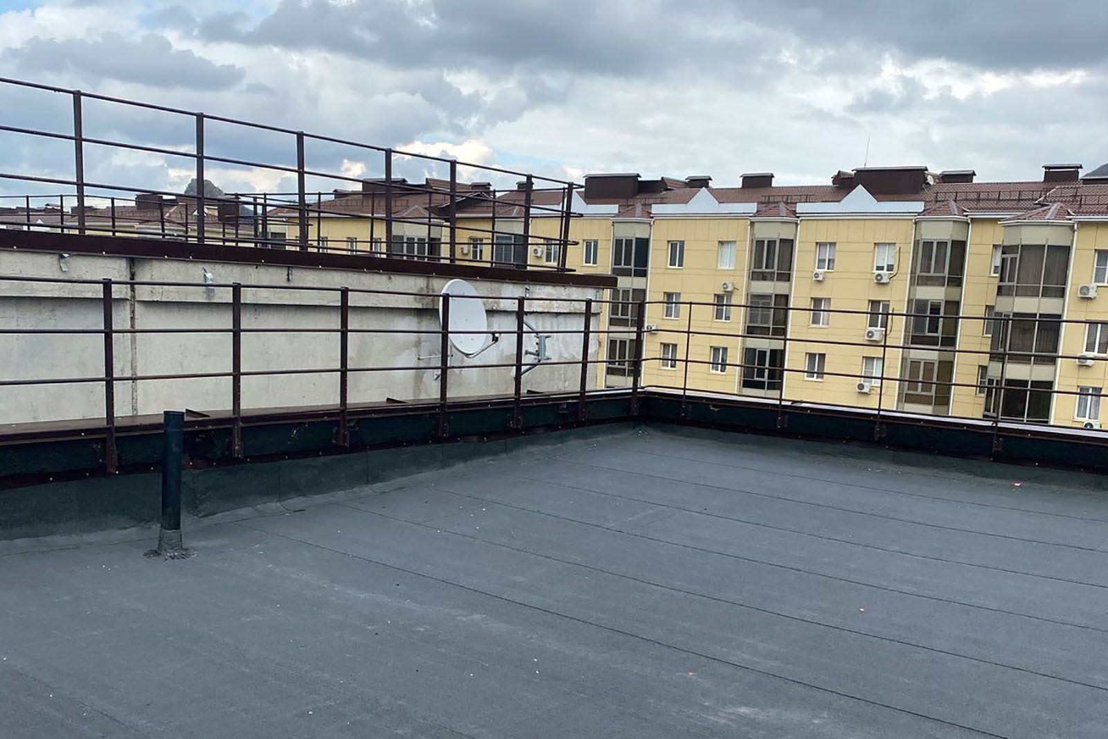 В Лермонтове отремонтировали крышу пятиэтажки