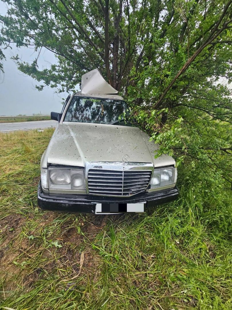 Ребенок и двое взрослых попали в больницу после ДТП