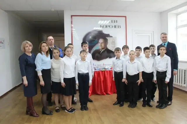 Портреты выдающихся людей наносят на стены школ Ставропольского края