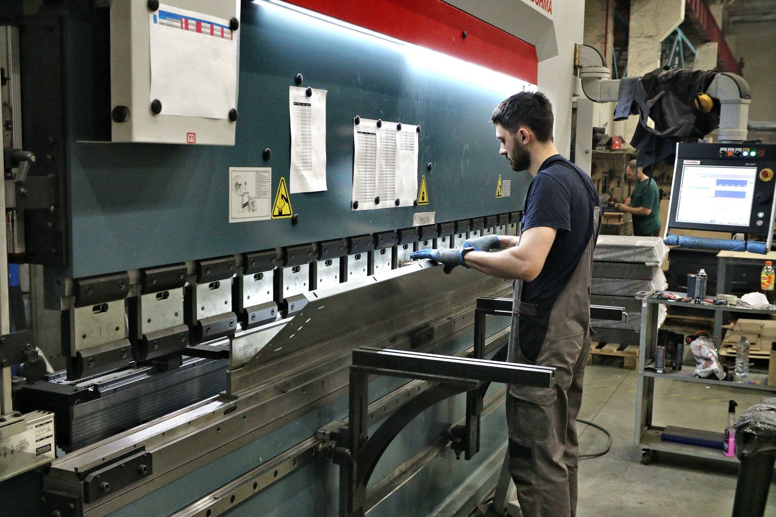 До 350 лифтов в год выпускают на предприятии в Ставрополе