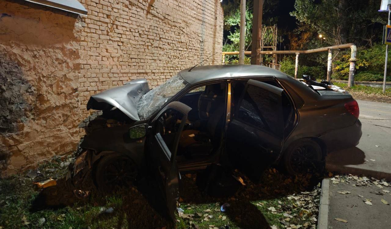 Водитель без прав погиб в ДТП в Пятигорске