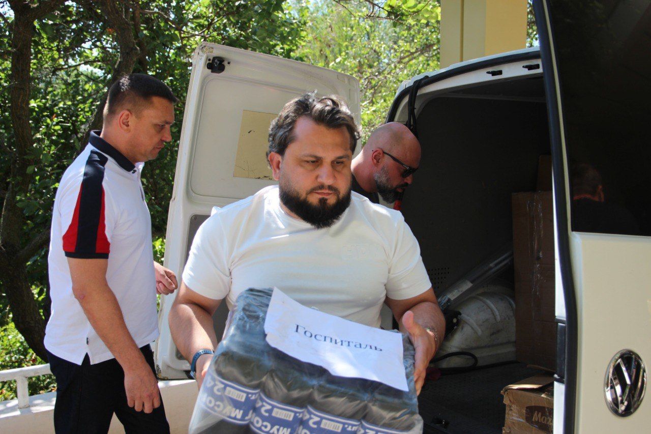 Ставропольские депутаты помогли собрать в школу первоклассников Антрацита