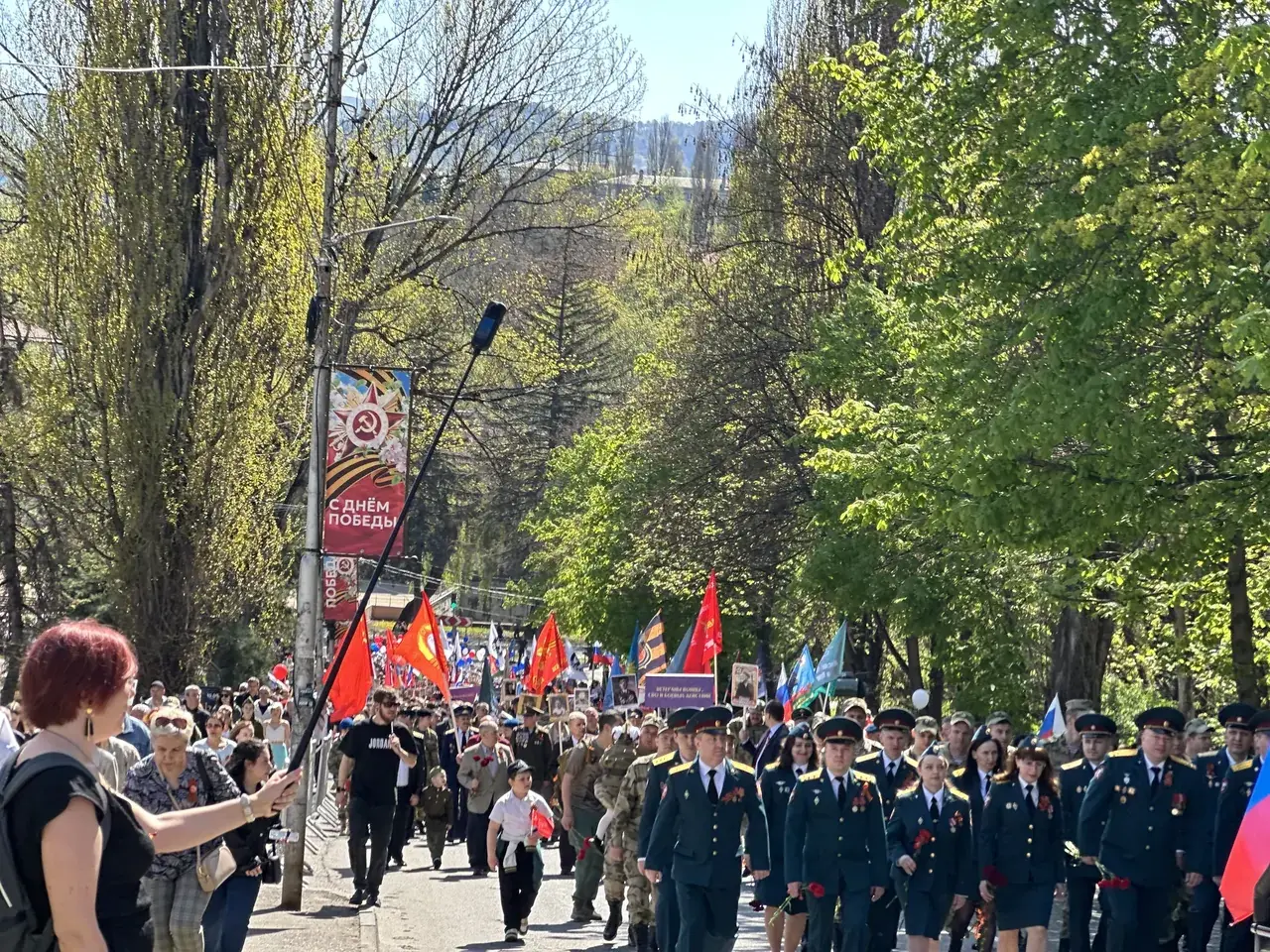 В Кисловодске более 10 тысяч человек приняли участие в шествии «Бессмертного полка»