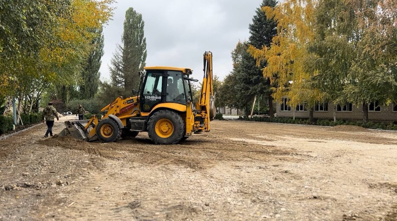 В Кировском округе территорию детского сада обновляют за 40 млн рублей