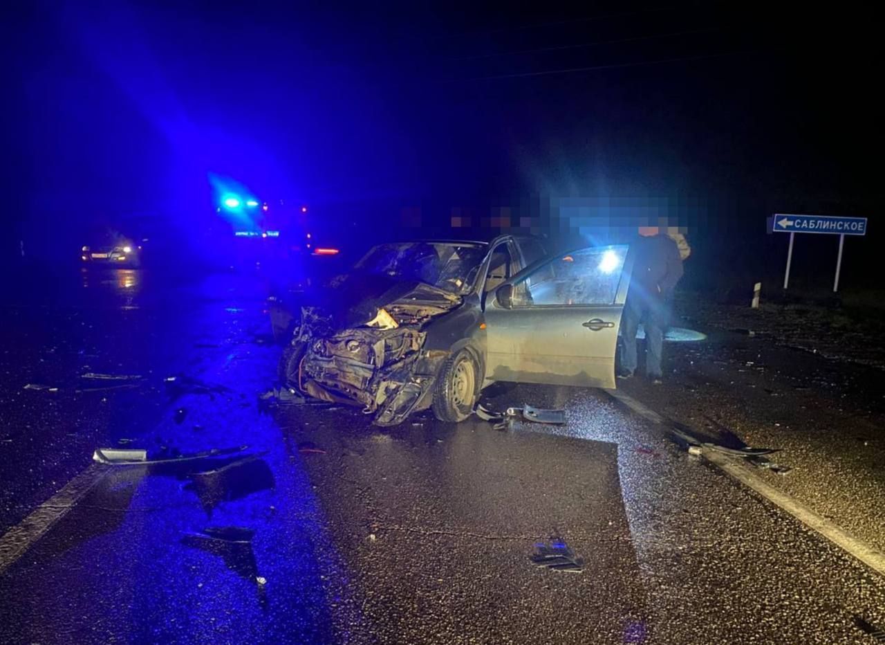 Один погиб, двое пострадали: пожилой водитель спровоцировал тройную аварию на ставропольской трассе